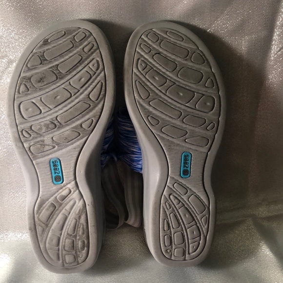 Sandals - Picture 3 of 3